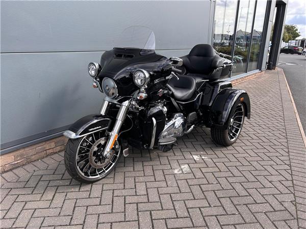 2025 HARLEY-DAVIDSON TRI GLIDE ULTRA