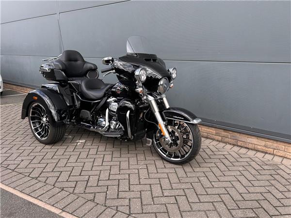 2025 HARLEY-DAVIDSON TRI GLIDE ULTRA