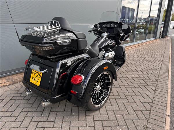 2025 HARLEY-DAVIDSON TRI GLIDE ULTRA
