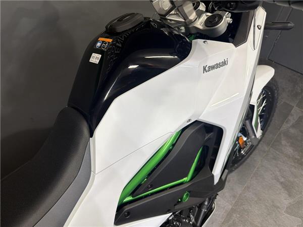 2026 KAWASAKI KLE 500 SE