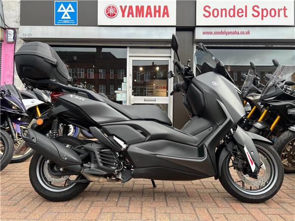 YAMAHA XMAX 125