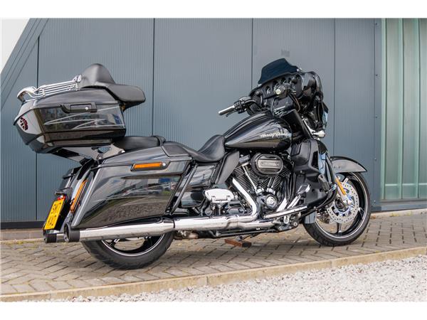 2017 Harley-Davidson CVO Street Glide