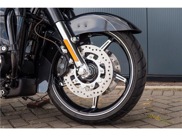 2017 Harley-Davidson CVO Street Glide