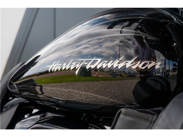 2017 Harley-Davidson CVO Street Glide