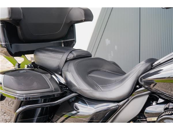 2017 Harley-Davidson CVO Street Glide