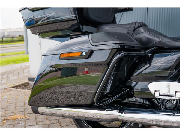 2017 Harley-Davidson CVO Street Glide