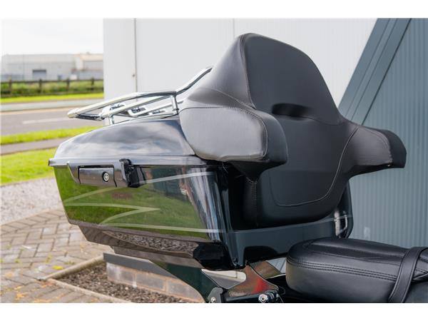 2017 Harley-Davidson CVO Street Glide