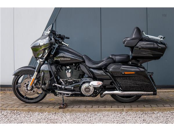 2017 Harley-Davidson CVO Street Glide