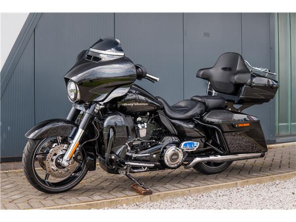 2017 Harley-Davidson CVO Street Glide