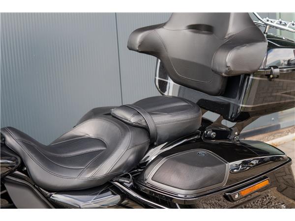 2017 Harley-Davidson CVO Street Glide