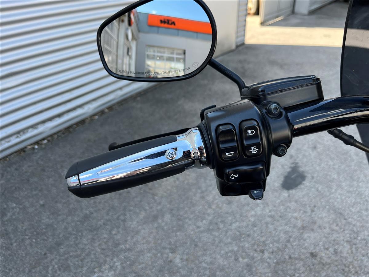 2014 Harley-Davidson CVO Road King FLHRSE