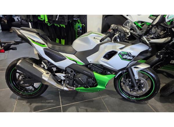 Kawasaki Ninja 7 Hyrbrid