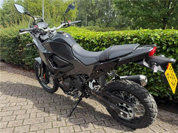 2026 KAWASAKI KLE500