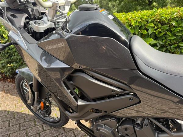 2026 KAWASAKI KLE500