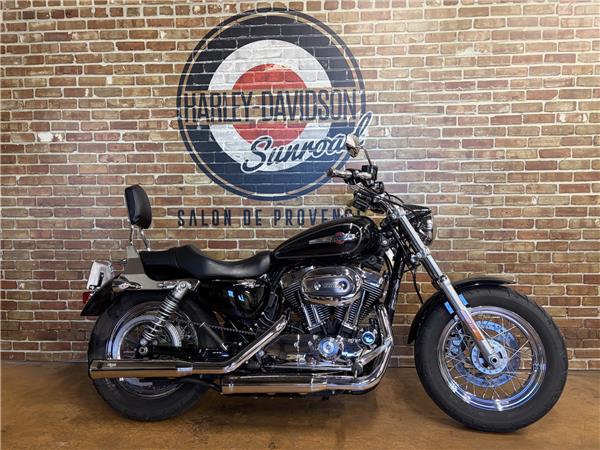 2017 HARLEY-DAVIDSON CUSTOM