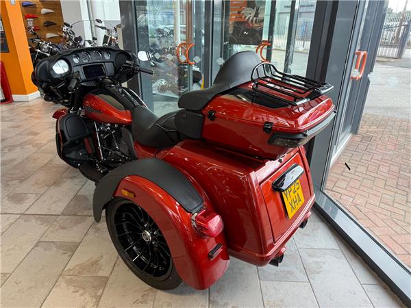 2025 HARLEY-DAVIDSON TRI GLIDE ULTRA