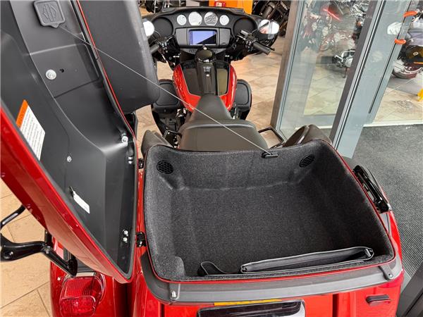 2025 HARLEY-DAVIDSON TRI GLIDE ULTRA