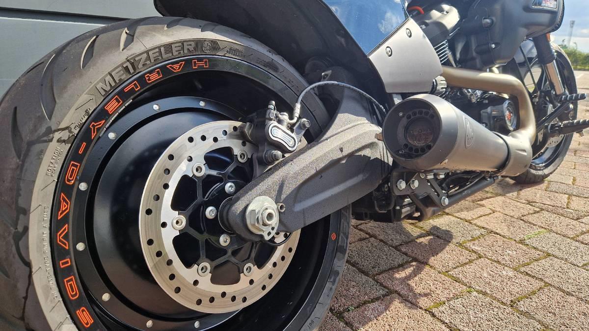 FXDRS Softail FXDR 114 Kesstech Auspuff