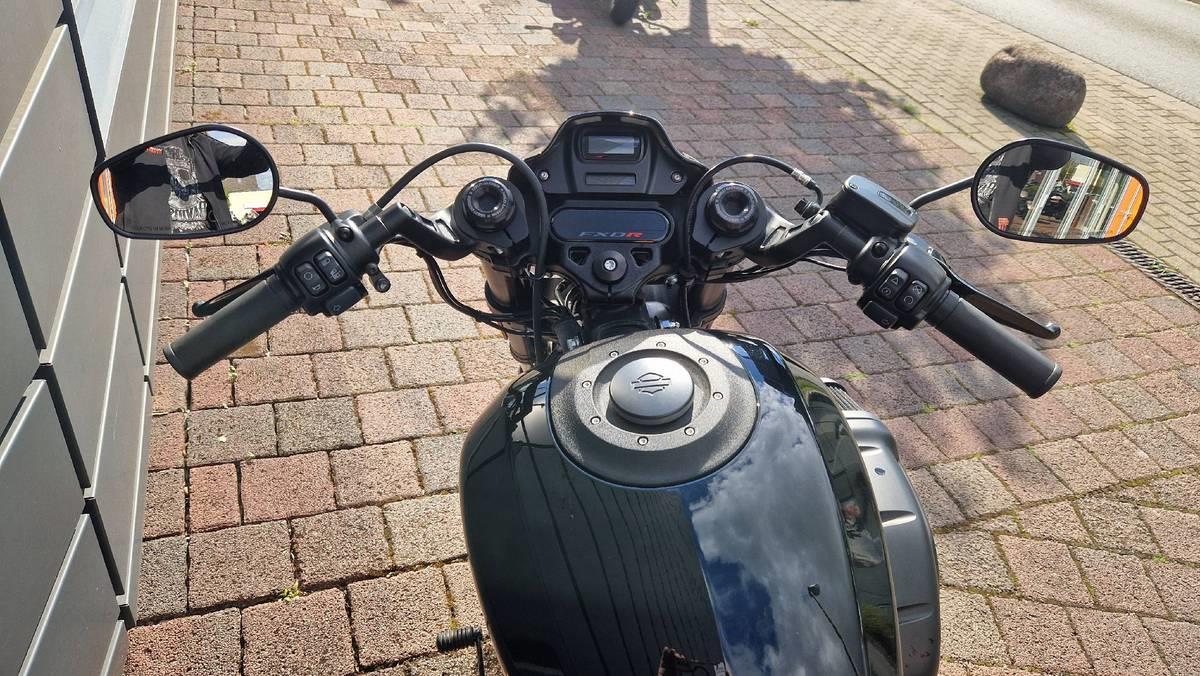 FXDRS Softail FXDR 114 Kesstech Auspuff