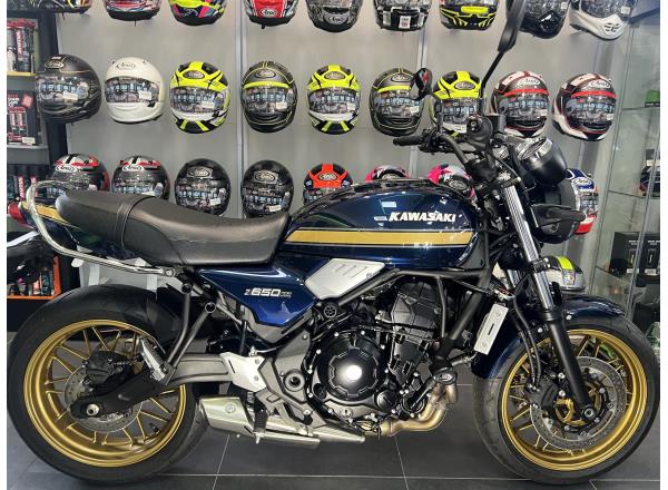 2026 KAWASAKI Z650RS IN METALLIC OCEAN BLUE