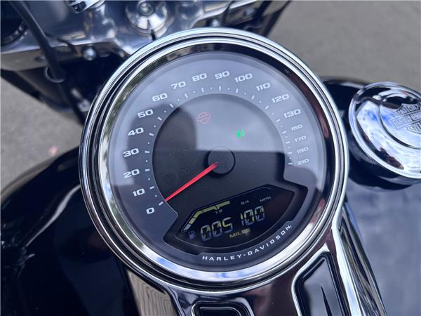 2023 HARLEY-DAVIDSON SOFTAIL FLSB SPORT GLIDE