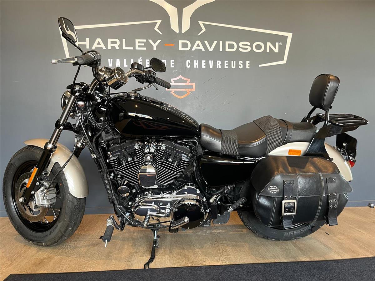 2017 HARLEY-DAVIDSON CUSTOM