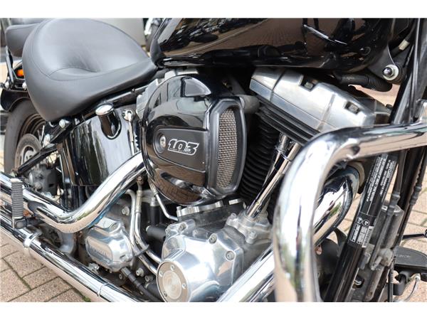 2015 HARLEY-DAVIDSON SOFTAIL FLS SLIM