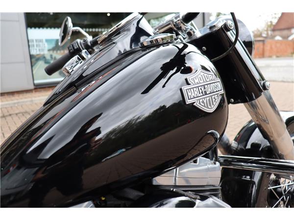 2015 HARLEY-DAVIDSON SOFTAIL FLS SLIM