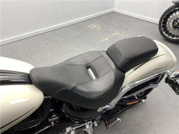 2015 Harley-Davidson Breakout