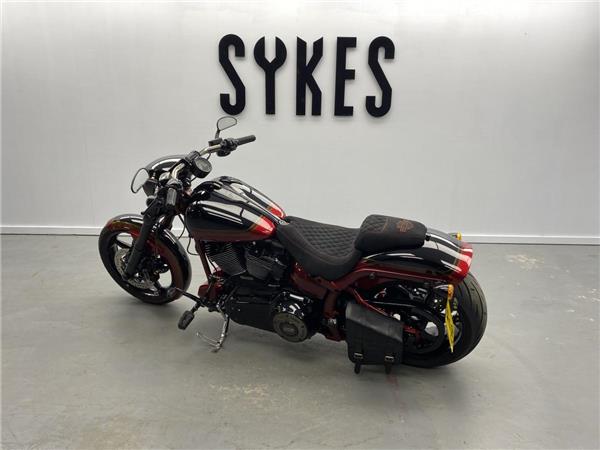 2017 Harley-Davidson CVO Pro Street Breakout