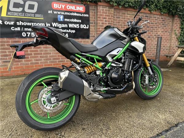 2026 KAWASAKI Z900 SE