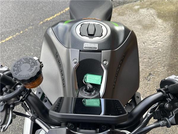2026 KAWASAKI Z900 SE