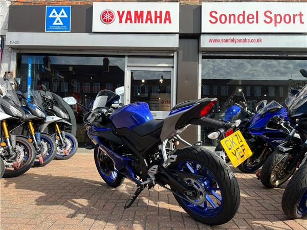 YAMAHA R125
