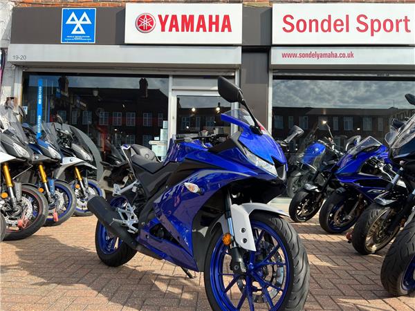 YAMAHA R125