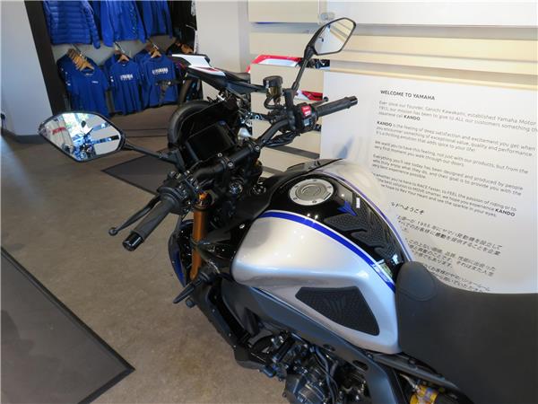 YAMAHA MT-09 SP