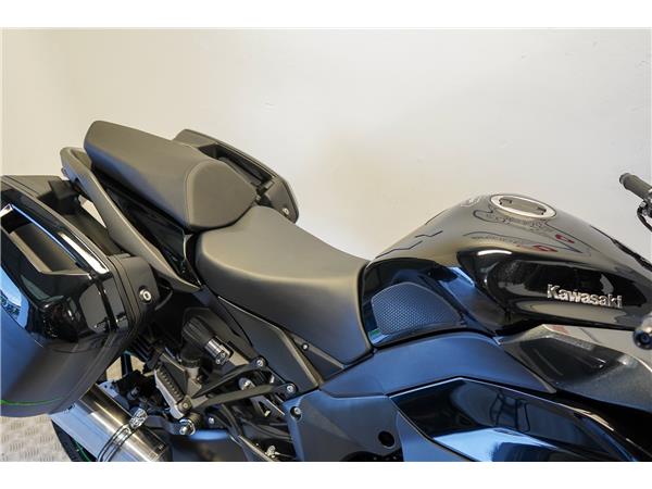 2025 KAWASAKI NINJA 1100SX TOURER