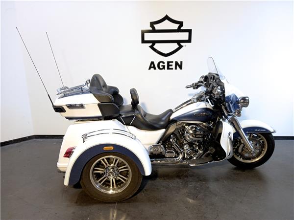 2015 HARLEY-DAVIDSON TRI GLIDE