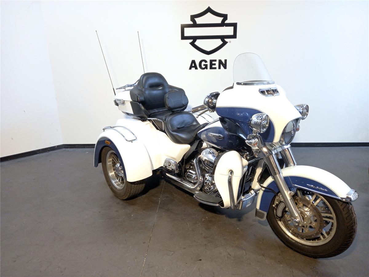 2015 HARLEY-DAVIDSON TRI GLIDE