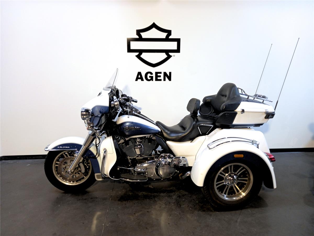 2015 HARLEY-DAVIDSON TRI GLIDE
