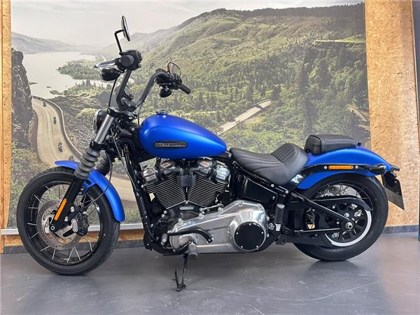 Street Bob 