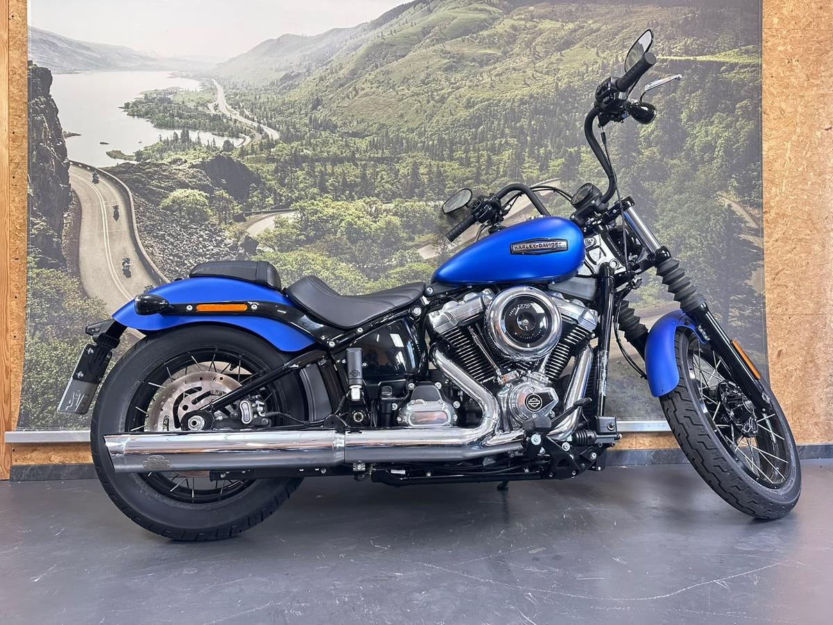 Street Bob 