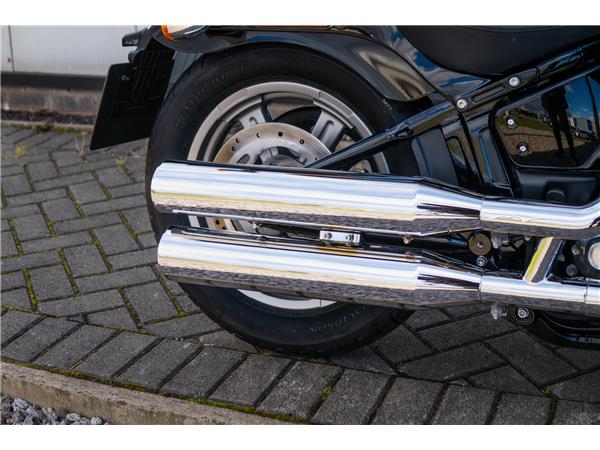 2022 Harley-Davidson Softail Standard