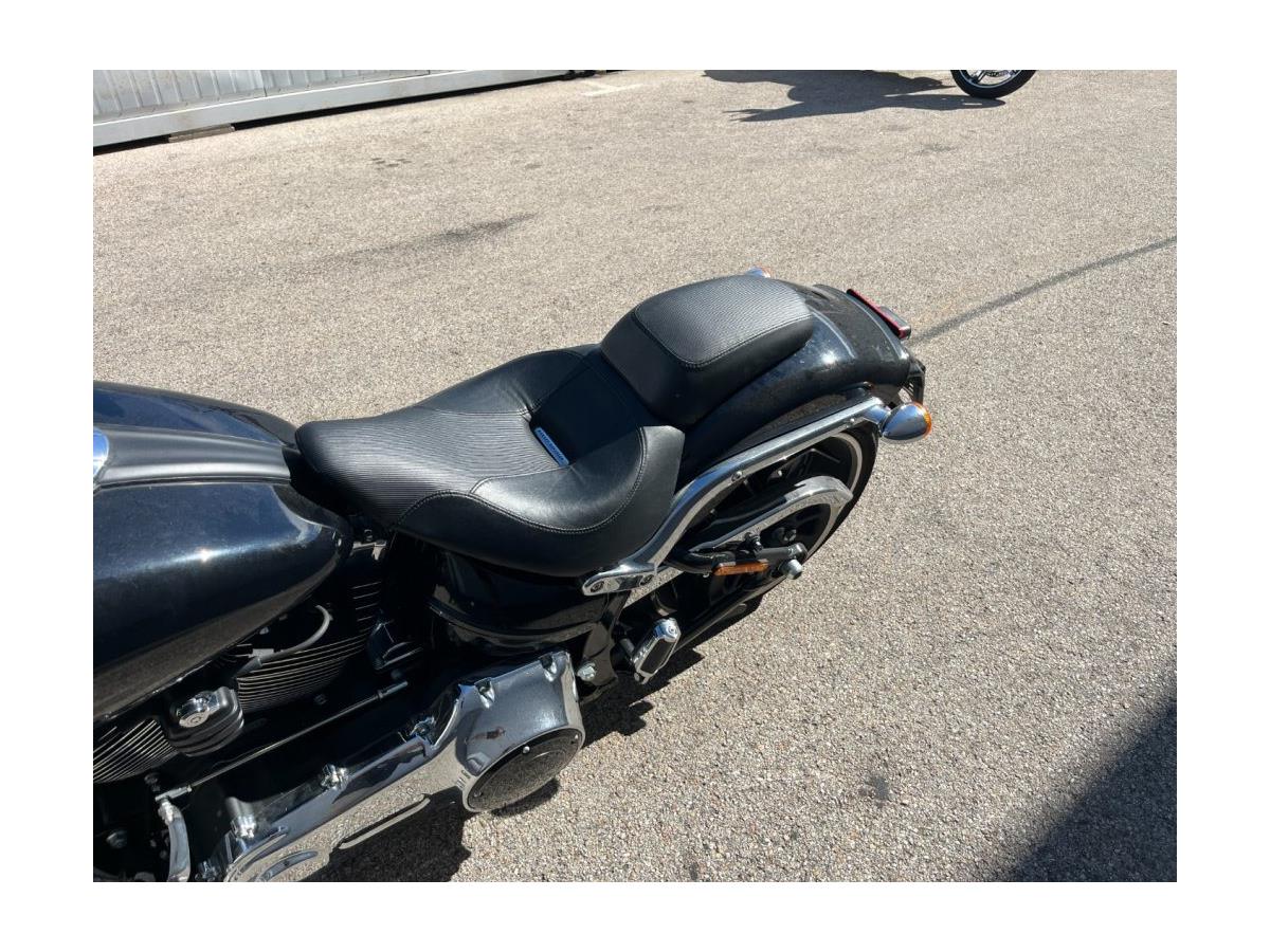 2016 Harley-Davidson Softail Breakout FXBR