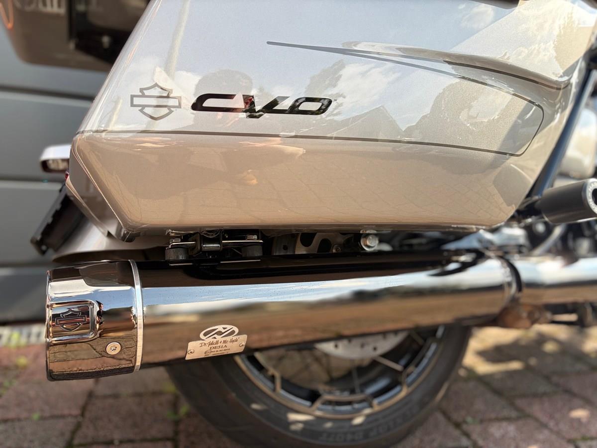 FLHXSE CVO STREET GLIDE Jekill & Hyde Fused Ape