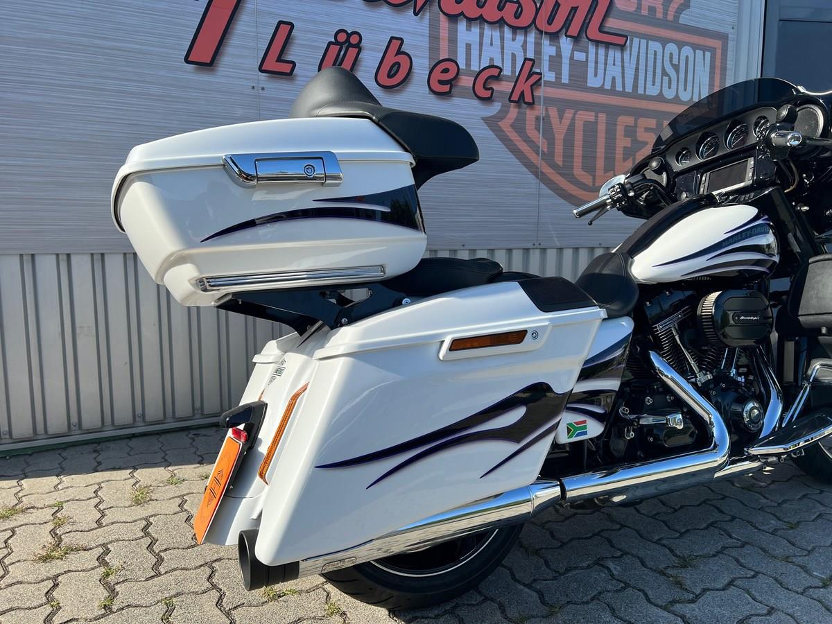 FLHXSE CVO Street Glide Head-ported