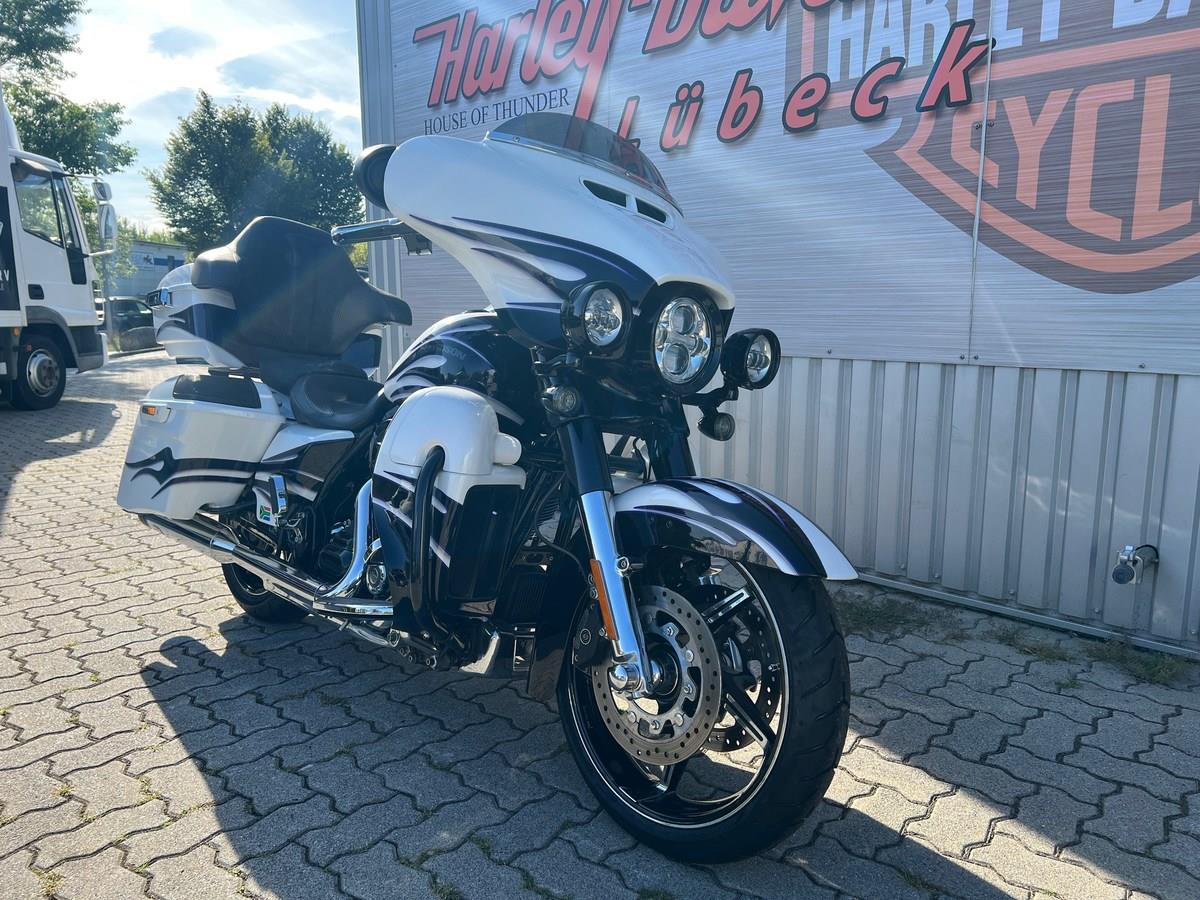 FLHXSE CVO Street Glide Head-ported