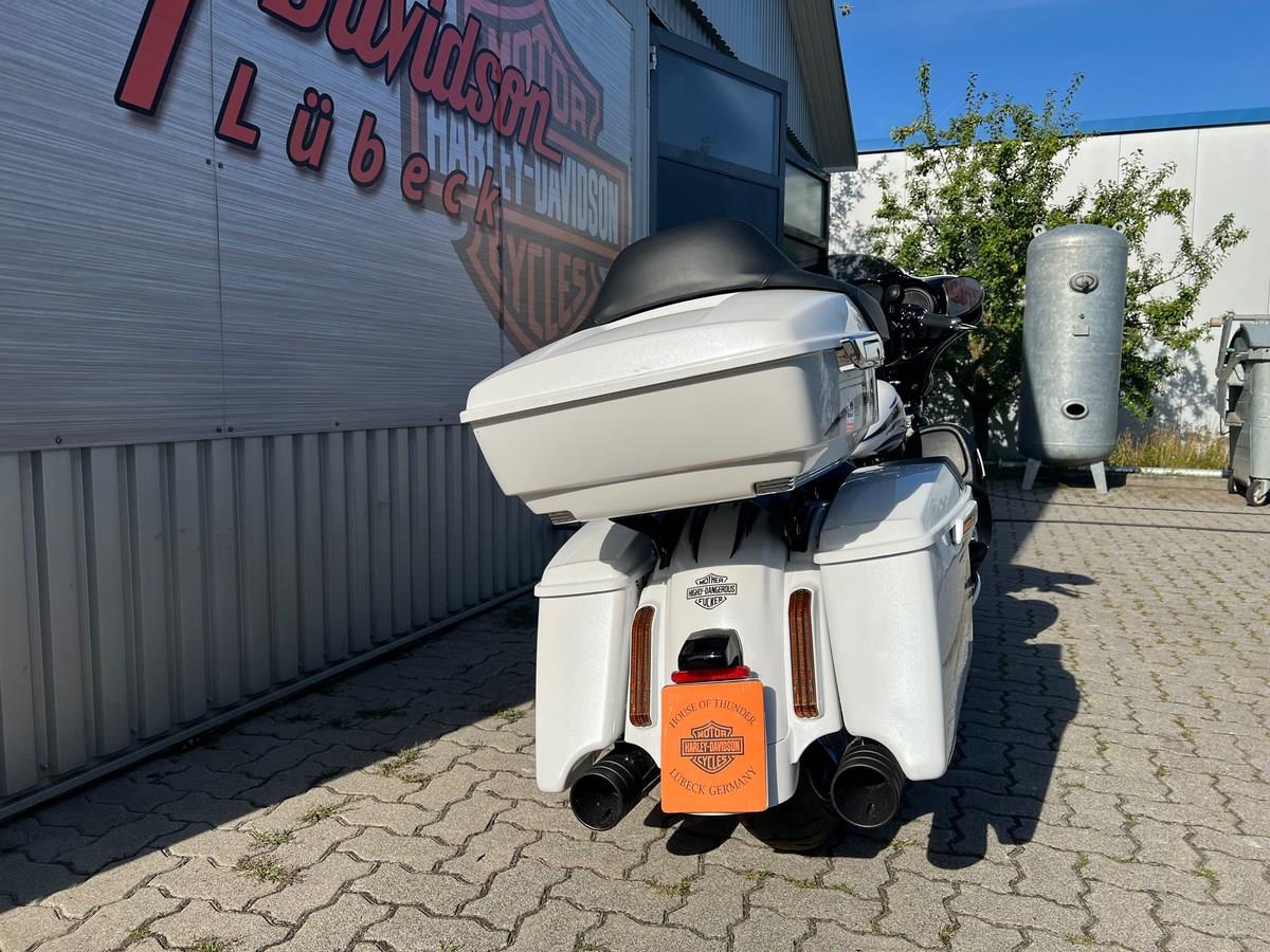 FLHXSE CVO Street Glide Head-ported