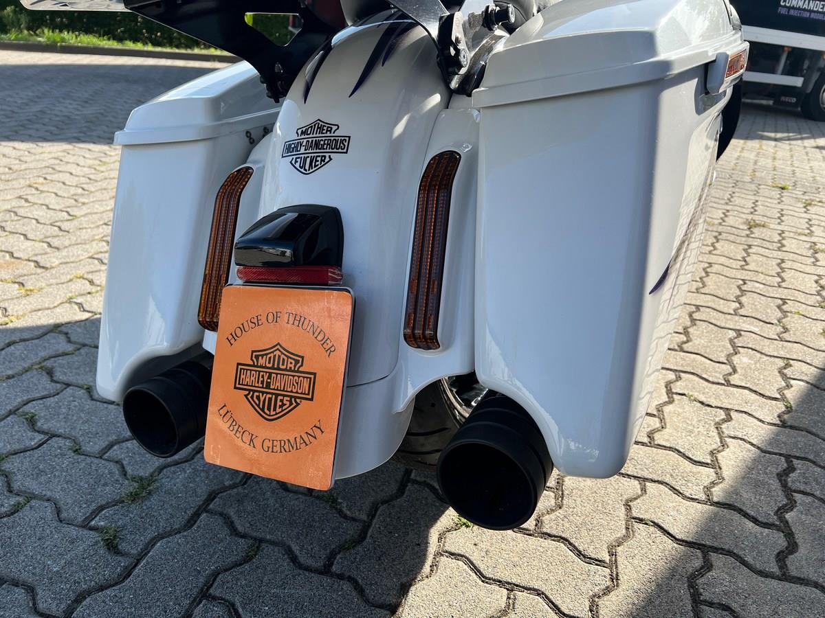 FLHXSE CVO Street Glide Head-ported