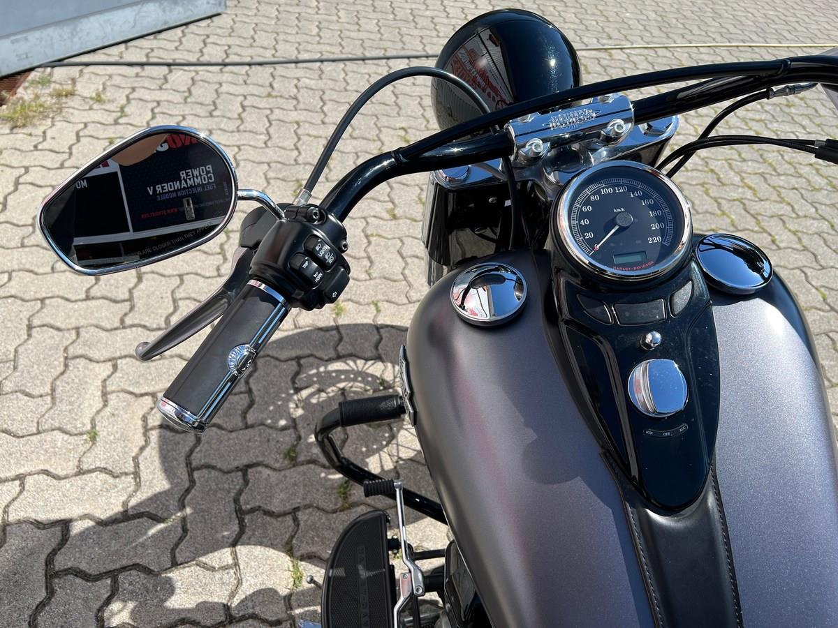 FS2 Softail Slim 