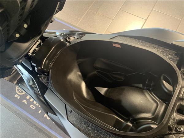 2025 YamahaN-Max 125, Only 290m from new Yamaha warranty till May 2028 !